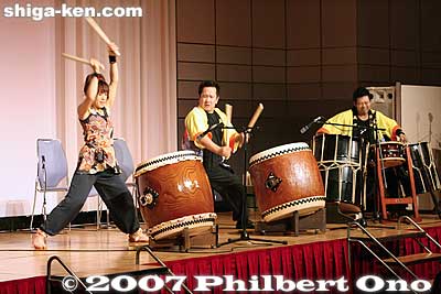 Entertainment started with taiko drumming.
Keywords: 2007 shiga kenjinkai international convention otsu prince hotel