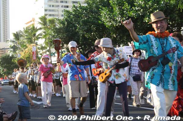 Ukulele Warabi
Keywords: hawaii honolulu waikiki pan-pacific festival matsuri in