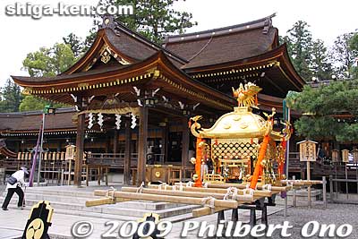 A Shinto ceremomy was held at the shrine at 8:30 am.
Keywords: shiga taga-cho taisha matsuri festival shrine 