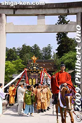 Keywords: shiga taga-cho taisha matsuri festival shrine horses mikoshi 