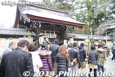 Shrine gate. Go in at left and exit on right side.
Keywords: shiga taga taisha shrine new year