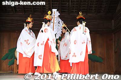 Keywords: shiga taga taisha shrine new year&#039;s hatsumode maiden kagura sacred dance
