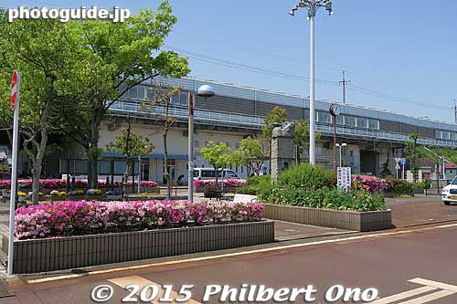 JR Omi-Imazu Station on the JR Kosei Line is Imazu's train station. Most major attractions in Imazu are within walking distance. Imazu Port is only a few minutes on foot. There are also rental bicycles and local buses.
Keywords: shiga takashima imazu lake biwa