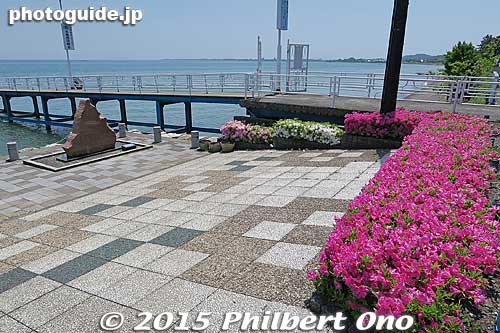 Imazu Port in spring.
Keywords: shiga takashima imazu port lake biwa rowing song monument