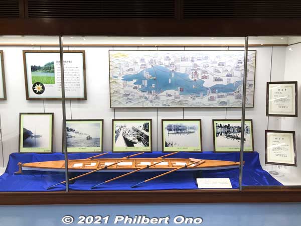 The accurate scale model of a fixed-seat boat is also displayed.
Keywords: shiga takashima imazu lake biwa rowing song museum