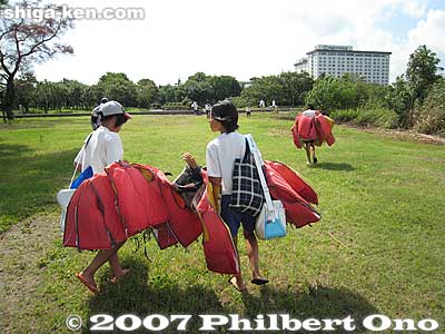 Almost 50 members in the club, and almost all of them participated in this rowing trip. Some of them did this for the third time. Photo: Carrying life vests. All rowers are required to wear life vests.
Keywords: shiga takashima imazu junior high school rowing club lake biwa