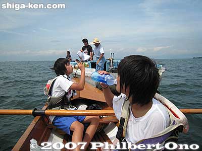 Yes, replenishing your fluids is important...
Keywords: shiga takashima imazu junior high school rowing club lake biwa