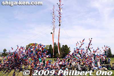 The children carried the smaller poles called ko-nobori.
Keywords: shiga takashima imazu kawakami matsuri festival shigabestmatsuri