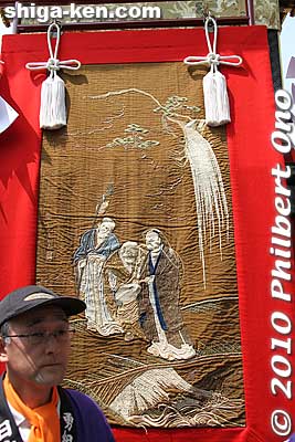 Tapestry behind the Isamu hikiyama float.
Keywords: shiga takashima omizo matsuri festival hikiyama float 