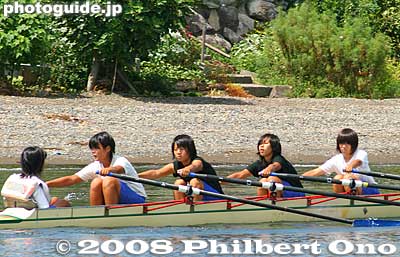 Keywords: shiga takashima imazu regatta lake biwa rowing race boats junior high school students girls