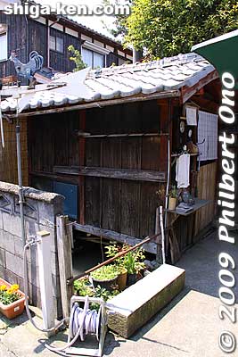 Kabata shed is usually either attached to the main house or right outside it.
Keywords: shiga takashima shin-asahi harie