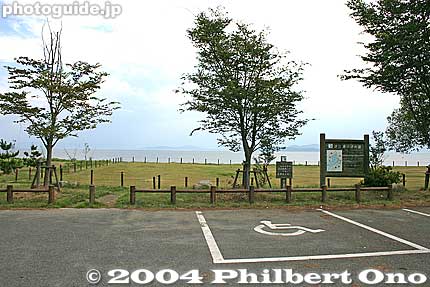 There was a green belt called Kamogawa Katsuno Enchi. It was basically a beach park.
Keywords: shiga takashima takashima-cho lake biwa beach shore water 