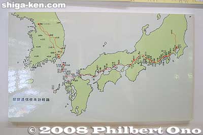 Route of the Korea's royal embassy procession to Edo. The Korean kingdom sent an official mission to Edo when there was a significant occasion, such as the installation of a new shogun. They traveled along this route which also passed through Shiga.
Keywords: shiga nagahama takatsuki-cho amenomori hoshu-an museum korean
