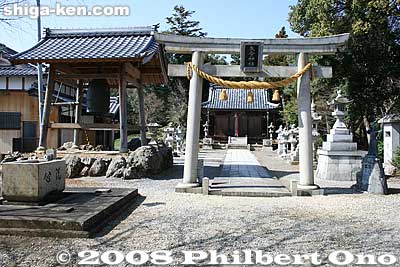 Yaai Shrine
Keywords: shiga nagahama torahime kohoku mountain toragozen-yama shrine