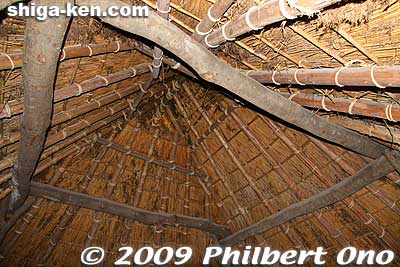 The ceiling has square beams.
Keywords: shiga yasu dotaku museum yayoi period village shack 
