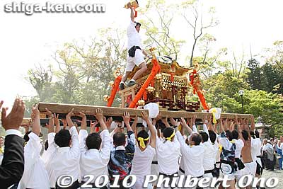 Keywords: shiga yasu hyozu taisha shrine matsuri festival mikoshi portable shrine shigabestmatsuri