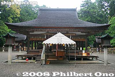 Haiden worship hall, Important Cultural Property. 拝殿
Keywords: shiga yasu mikami jinja shinto shrine haiden
