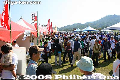 The west side of the park had food and souvenir booths.
Keywords: shiga yasu kibogaoka park sports recreation shiga 2008 event festival