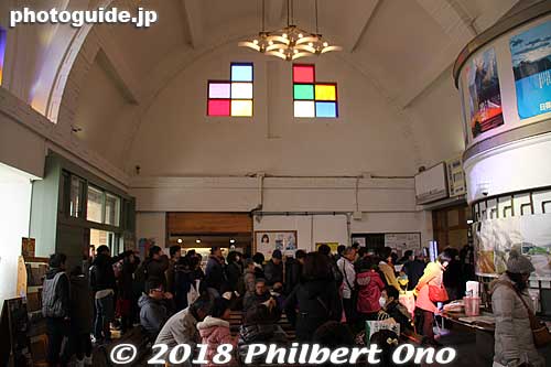 Inside Izumo Taisha-mae Station on the Ichibata Taisha Line. Opened in 1930, now a Tangible Cultural Property of Japan.
Keywords: shimane Izumo Taisha Shrine