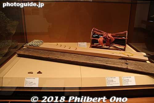 Old tsuzumi shoulder drum and koto.
Keywords: Shimane Museum Ancient Izumo