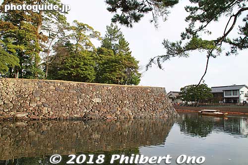 Uchibori Moat
Keywords: shimane Matsue Castle