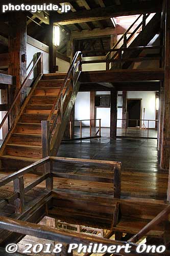 Final stairs to the top floor of Matsue Castle.
Keywords: shimane Matsue Castle National Treasure