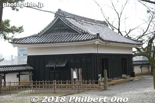 Central Turret (Naka Yagura). Reconstructed in 2001.
Keywords: shimane Matsue Castle