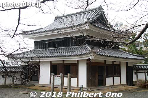 South Turret (Minami Yagura). Reconstructed in 2000.
Keywords: shimane Matsue Castle