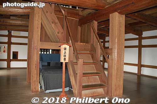 The South Turret has an upper floor.
Keywords: shimane Matsue Castle