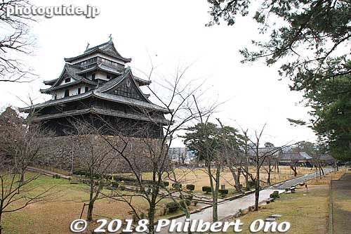Leaving Matsue Castle tower.
Keywords: shimane Matsue Castle