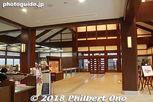 Lobby of Anno Art Museum.
Keywords: shimane tsuwano Anno Art Museum