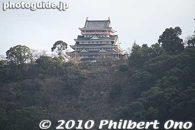 Fake castle in Atami, but a landmark nevertheless.
Keywords: shizuoka atami onsen spa hot spring japancastle