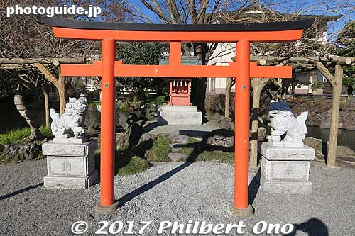 Itsukushima Shrine on Wakutama-ike Pond.
Keywords: shizuoka Fujinomiya Fujisan Hongu Sengen Taisha Shrine shinto
