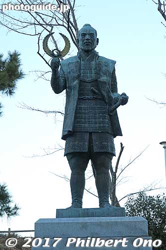 Ieyasu statue.
Keywords: shizuoka Hamamatsu Castle
