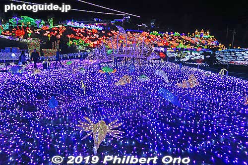 It's quite a large spread of lights.
Keywords: shizuoka ito Izu Granpal Amusement Park Illumination lights