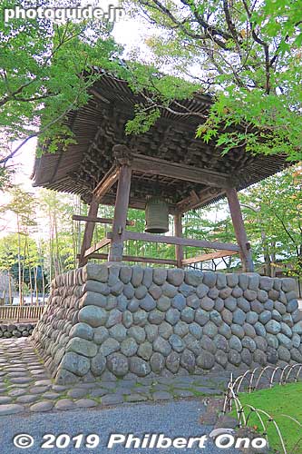 Bell tower at Shuzenji Temple. 修禅寺 鐘楼堂
Keywords: shizuoka izu shuzenji onsen hot spring