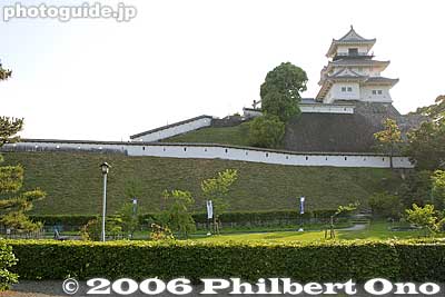Castle tower as seen from the palace
Keywords: shizuoka prefecture kakegawa castle yamauchi kazutoyo