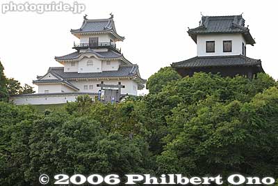 Castle tower and Taiko Turret
太鼓櫓
Keywords: shizuoka prefecture kakegawa castle yamauchi kazutoyo