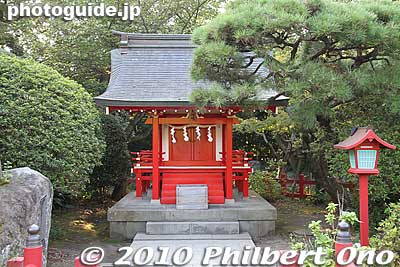 Itsukushima Shrine dedicated to Hojo Masako. 厳島神社
Keywords: shizuoka mishima taisha shinto shrine 