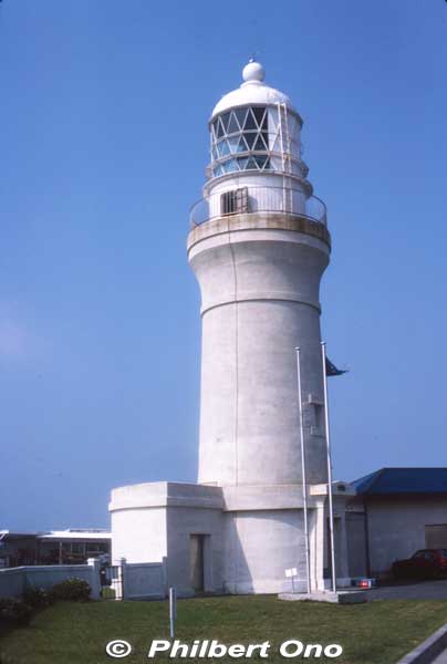 Omaezaki Lighthouse is on Cape Omaezaki. It was designed by British engineer Richard Henry Brunton and completed in 1874. Japan's first lighthouse to use a Fresnel lens.
Keywords: Shizuoka Omaezaki Lighthouse