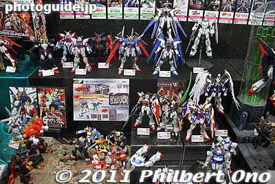 Gundam models
Keywords: shizuoka higashi giant gundam statue hobby fair 