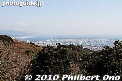 One main attraction of Nihondaira is views of Mt. Fuji and Miho no Matsubara on sunny days. If it's really sunny, you can also see the Izu Peninsula.
Keywords: shizuoka nihondaira 