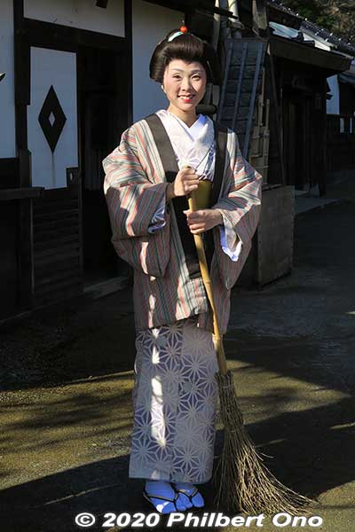 Pretty Edo Period Japanese woman who was sweeping the path. At Edo Wonderland in Nikko, Tochigi.
Keywords: tochigi Edo Wonderland Nikko Edomura kimonobijin