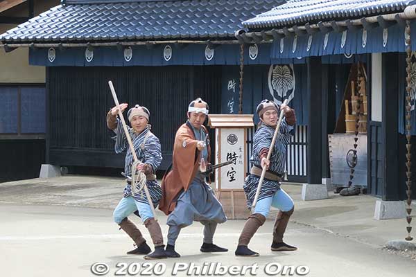 We'll catch you now!
Keywords: tochigi Edo Wonderland Nikko Edomura