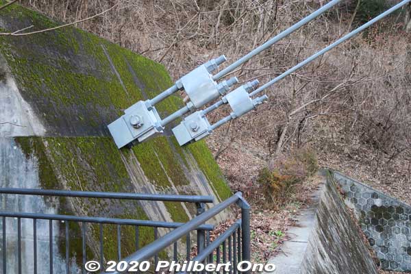 Cables holding the bridge up.
Keywords: tochigi nikko Kinugawa Onsen