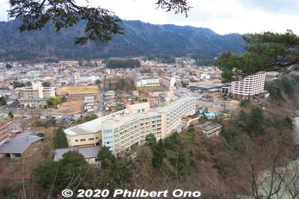 From Tateiwa Scenic Point, fine views of Kinugawa Onsen spa. 楯岩展望台
Keywords: tochigi nikko Kinugawa Onsen