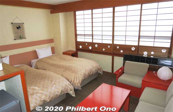 Twin beds in my room. Unless it's a double bed, a futon is always more comfortable.
Keywords: tochigi nikko Kinugawa Onsen Park Hotels