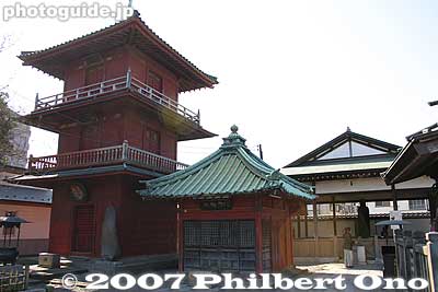Three-story Treasure Pagoda 三重宝塔
Keywords: tokyo adachi-ku ward nishi-arai daishi temple shingon sect Buddhist temple