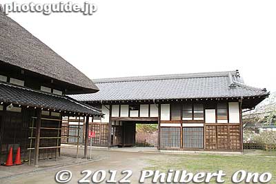 Next to the Waida home is this old gate.
Keywords: Tokyo Adachi-ku Toshi Nogyo koen Park house thatched roof home minka