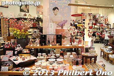 Hina Matsuri sale
Keywords: tokyo akishima shopping mall